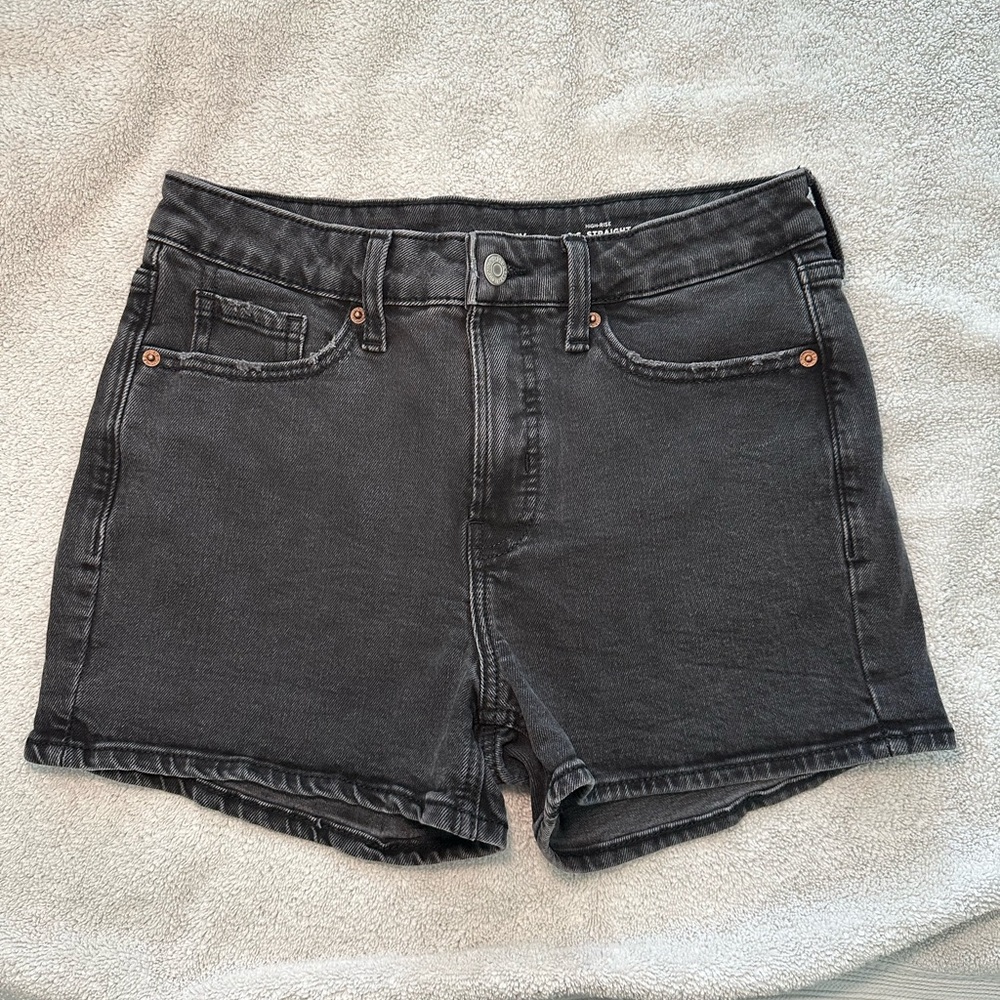 Old Navy OG Straight Shorts in Black Denim